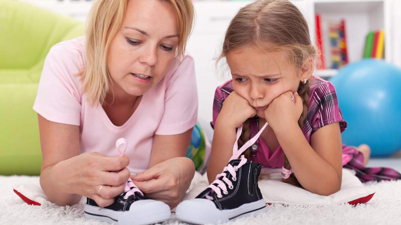 Teaching kids best sale to tie shoes