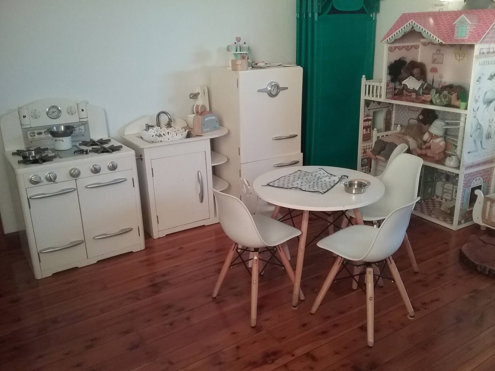 Mon Mon's family day care Five dock