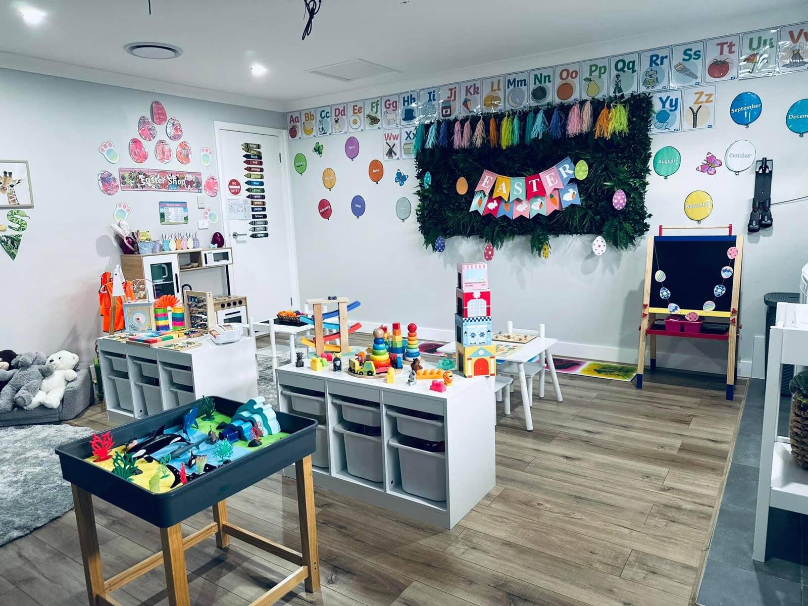 Mons Ambitious Bunch