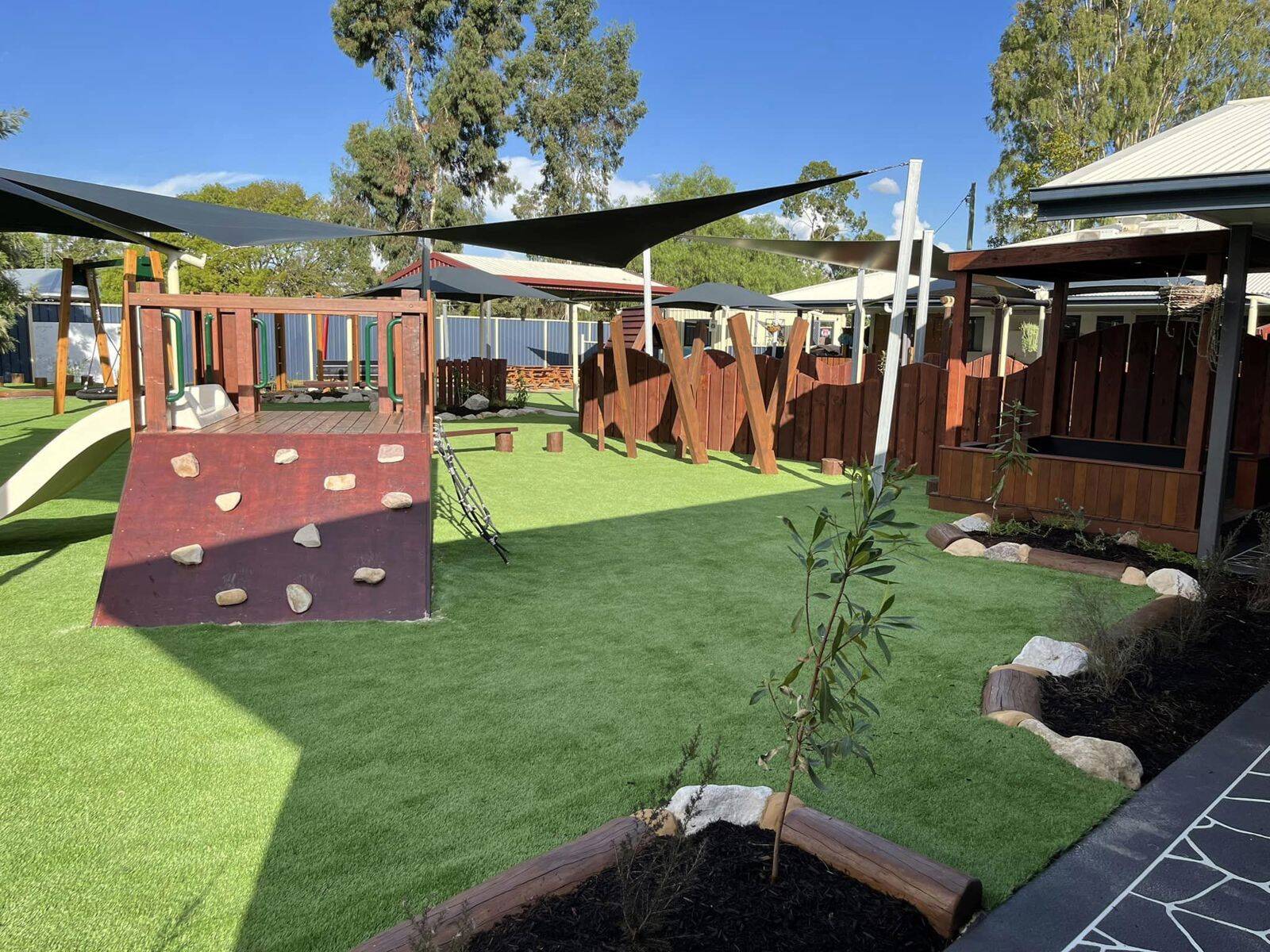 Busy Bees at Chinchilla