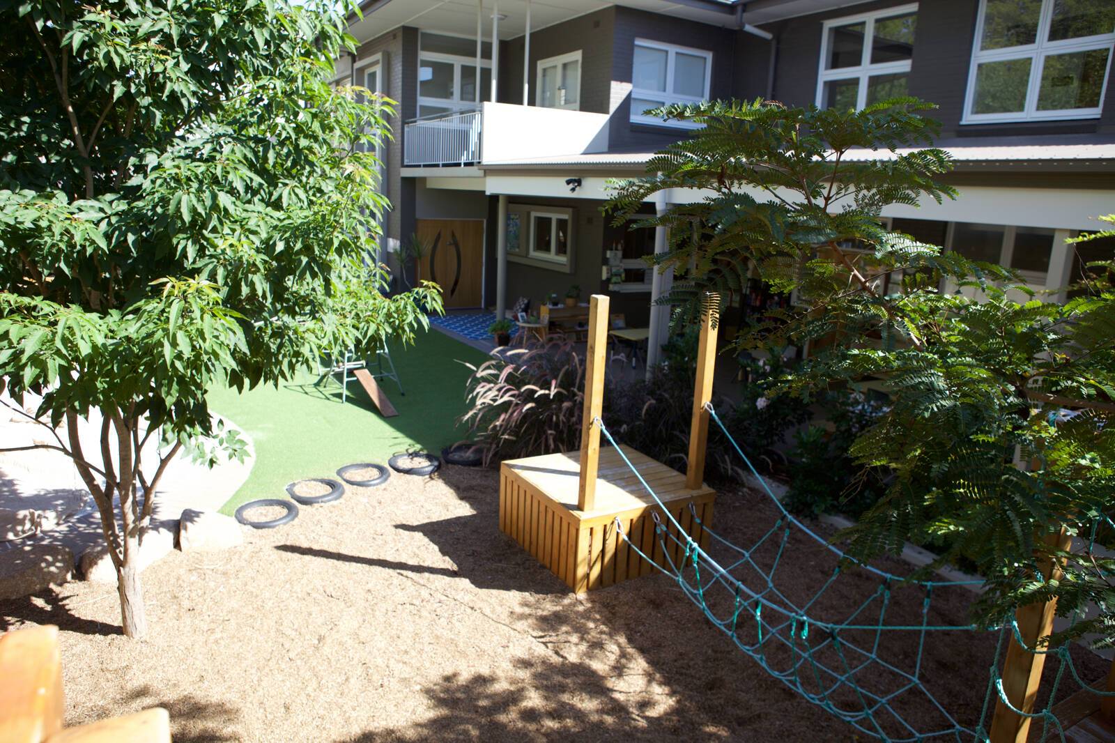 Avenues Montessori Children's House
