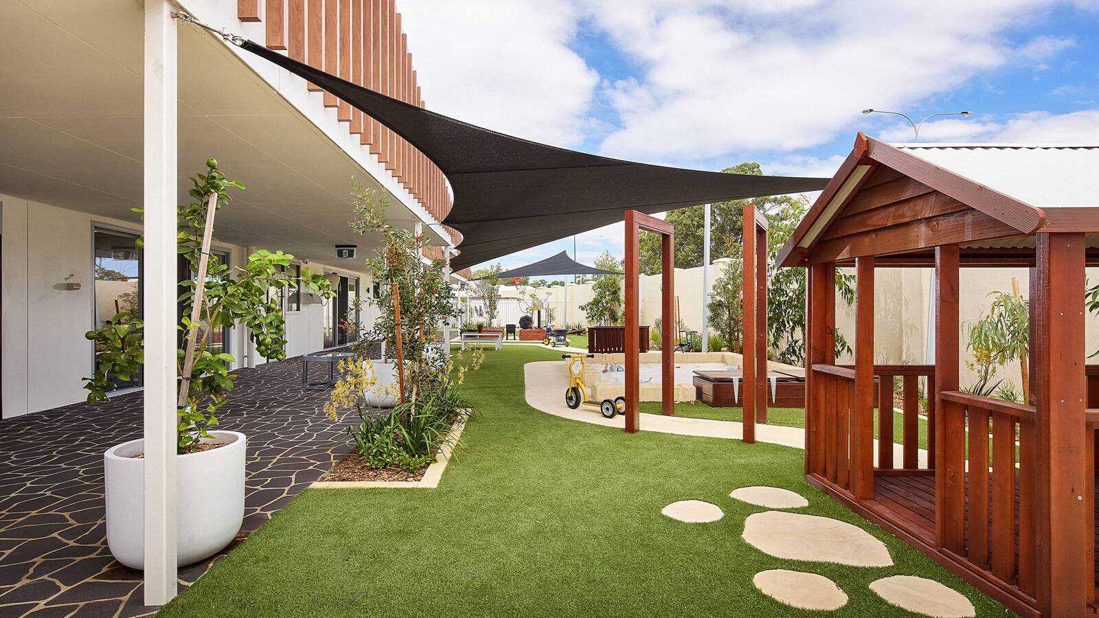 Green Leaves Early Learning Wildflower (Piara Waters)