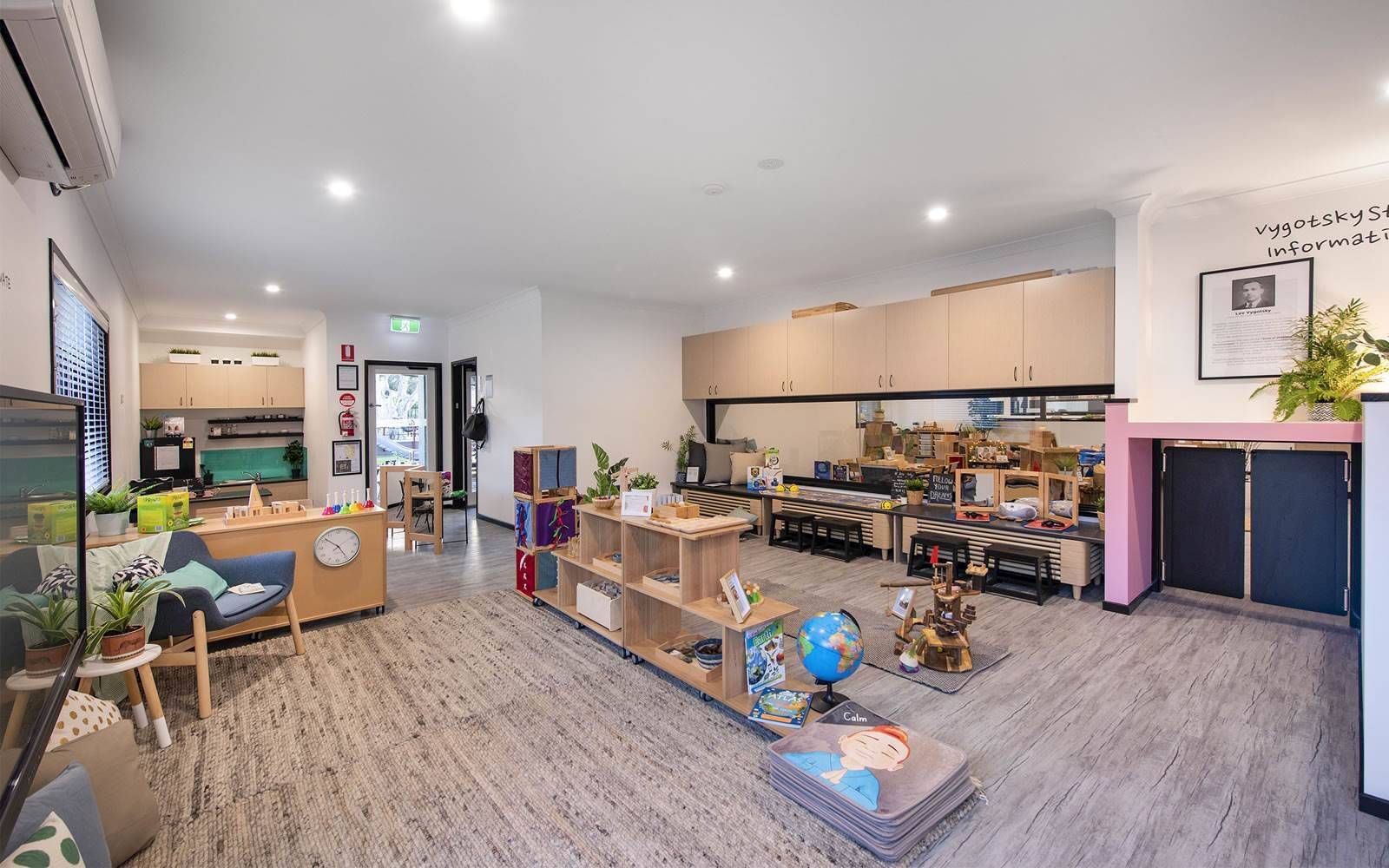 Little School Loganholme