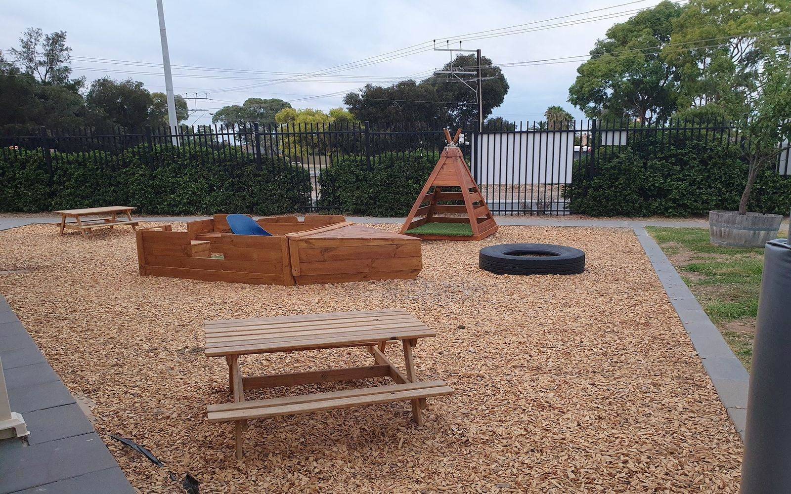 Early Steps Child Care Centre