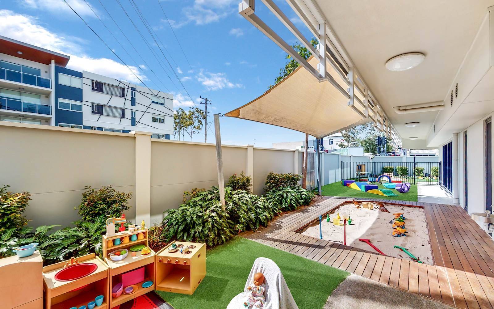 Busy Bees at Mitchelton