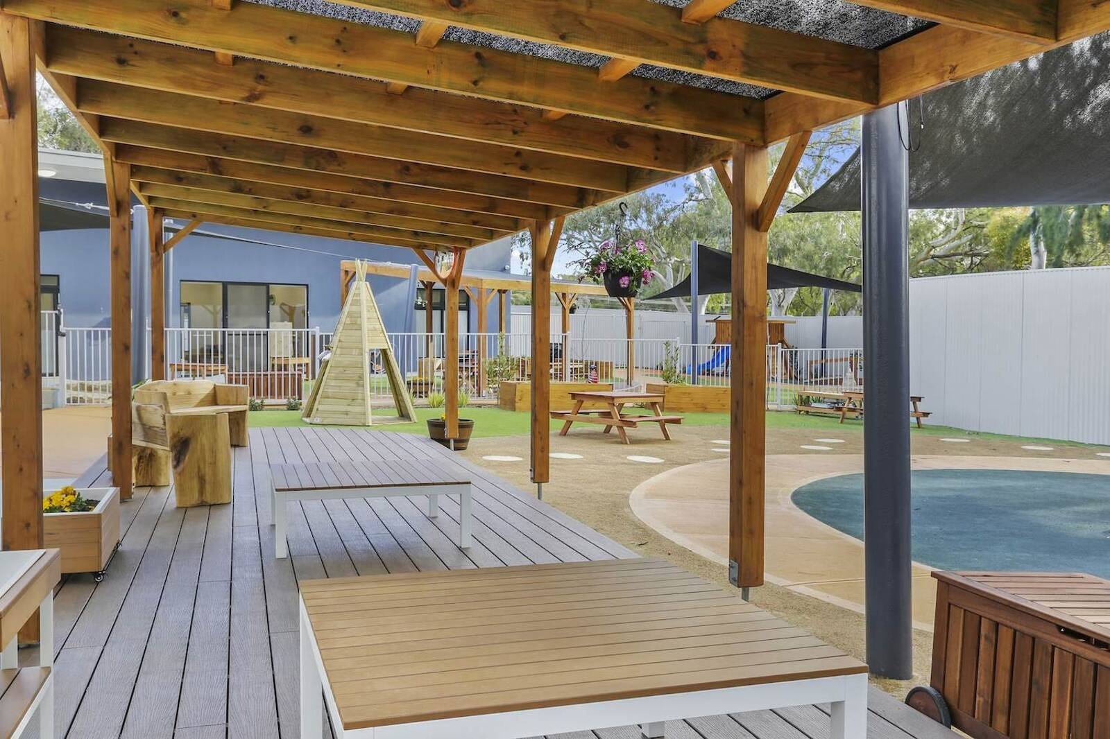 Green Leaves Early Learning Valley View