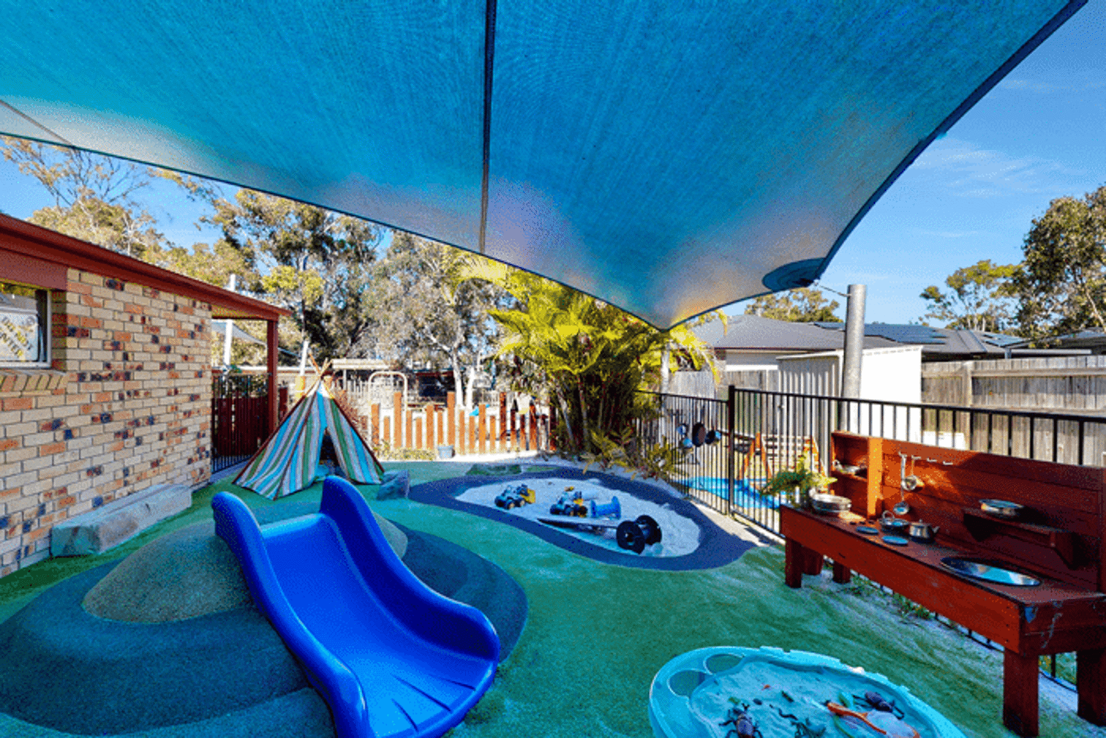 Busy Bees at Fraser Coast