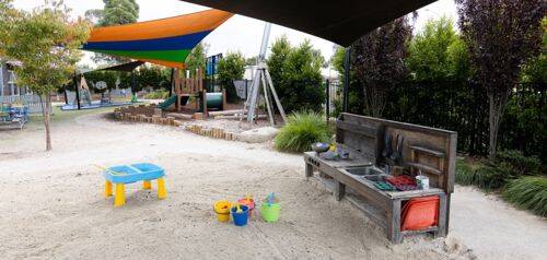 Jenny'S Elc Delacombe