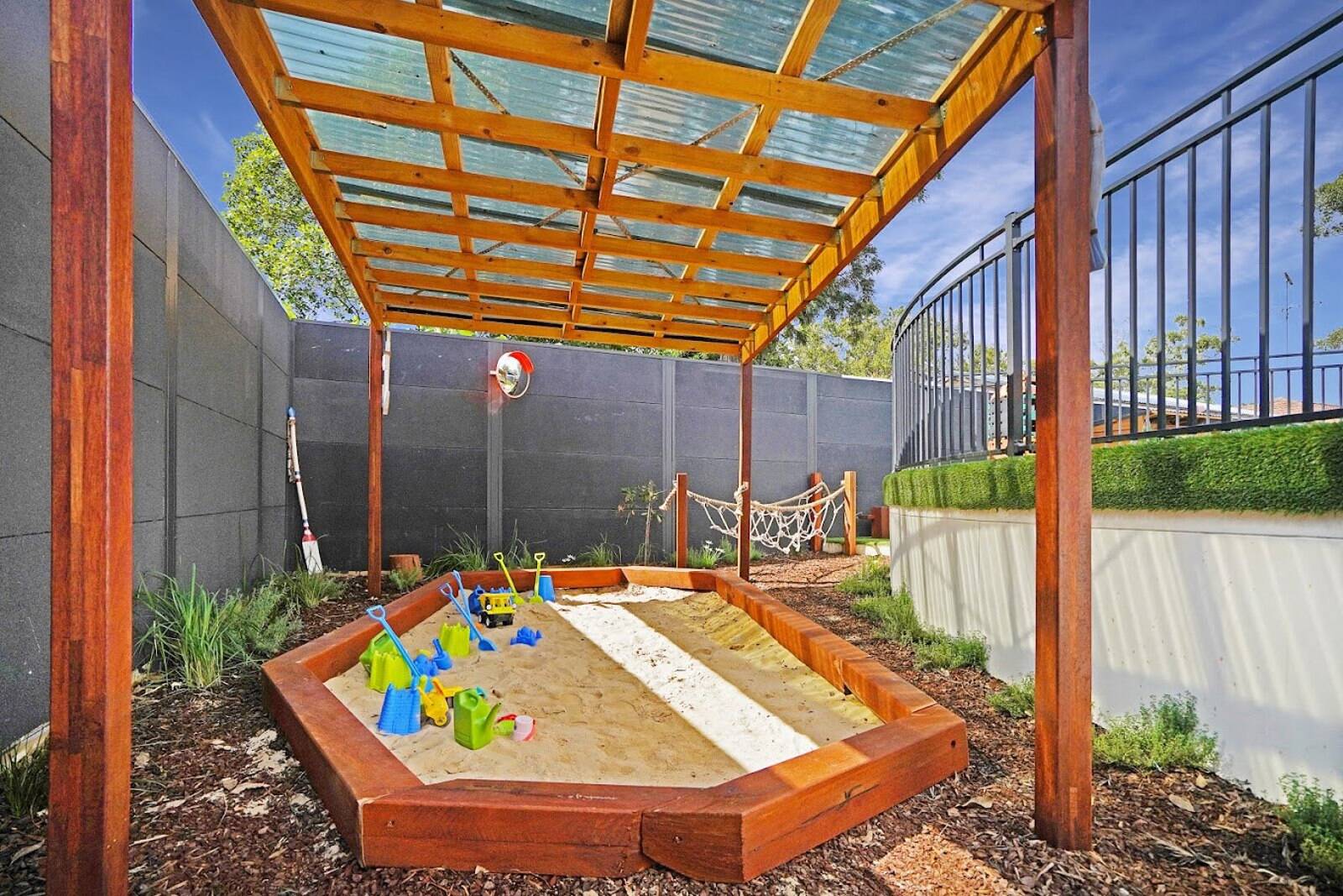 Little Explorers Academy - Kingswood